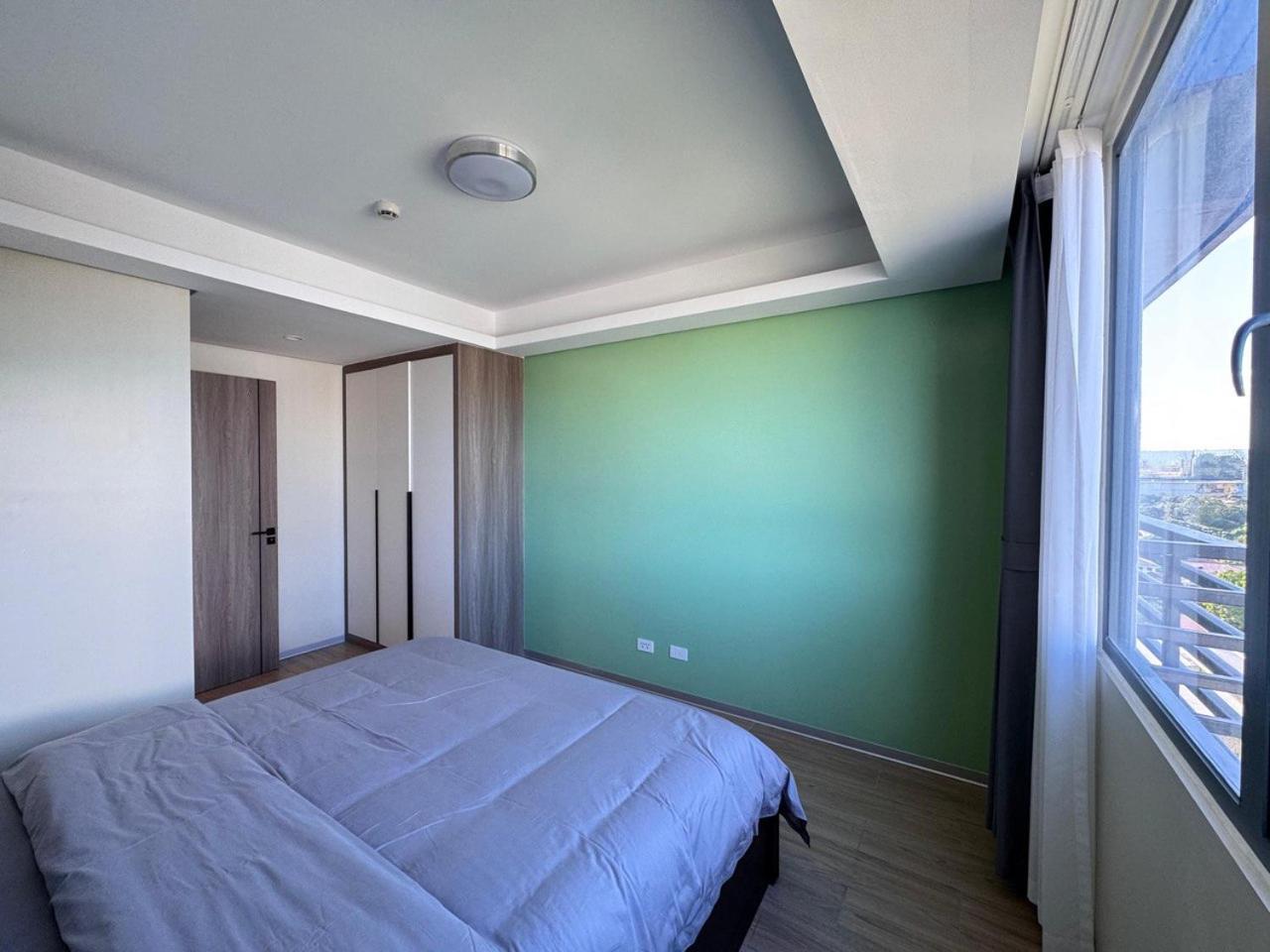 L Condotel Paranaque City Room photo