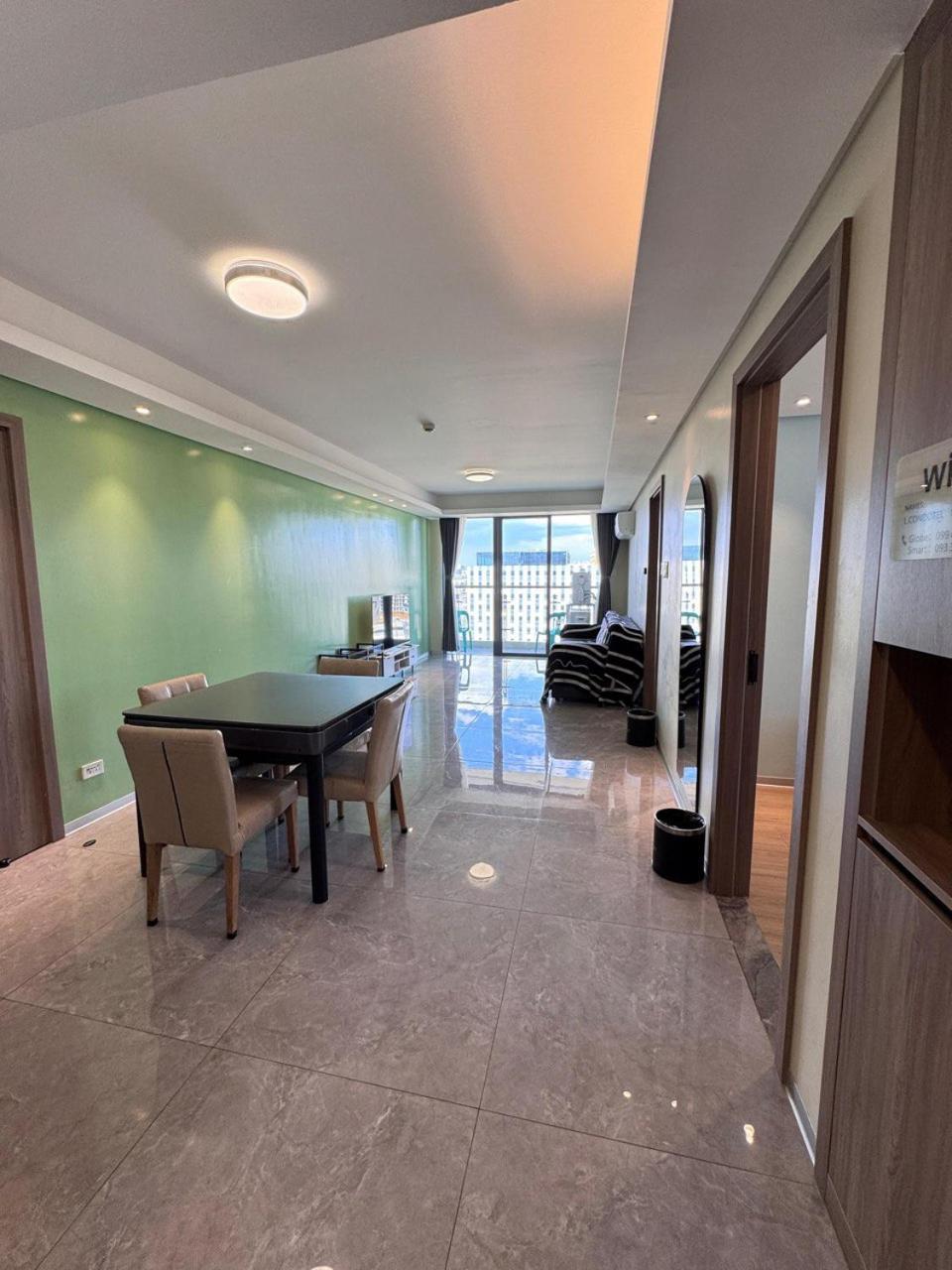 L Condotel Paranaque City Room photo