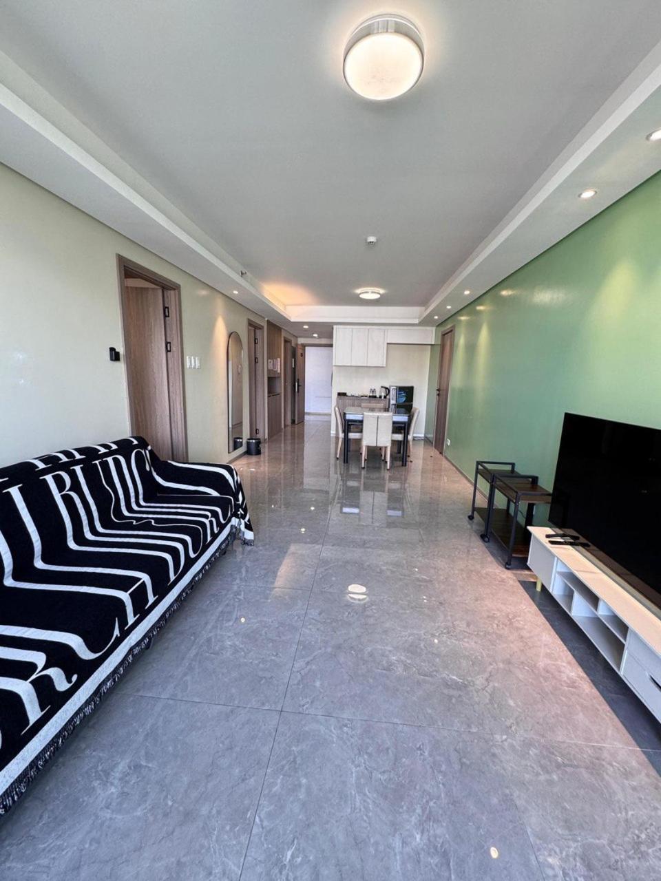 L Condotel Paranaque City Room photo